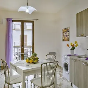 https://arricampati-family-apartment.palermohotels.org
